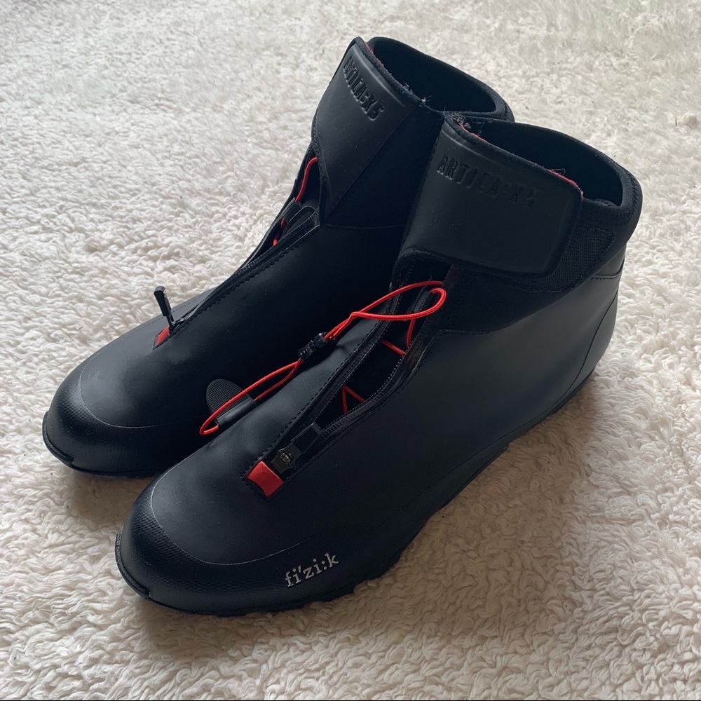 Specialized. Pearl Izumi. Sidi. 45NRTH. Shimano. Lake. Fizik Artica X5
